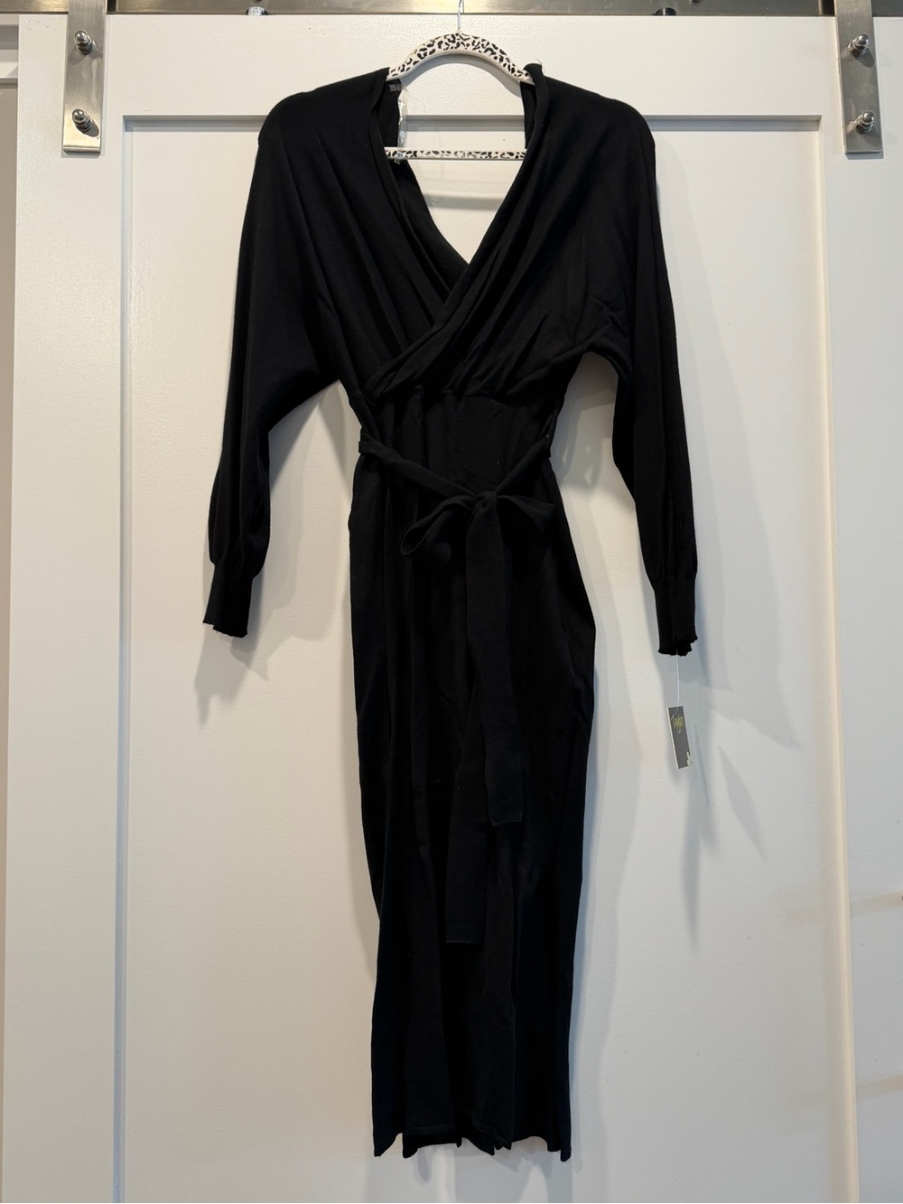 Taylor NWT Women’s XS Black Wrap V-Neck Belted Long Sleeve Midi Sweater Dress